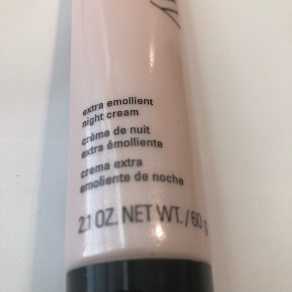NIB Mary Kay Extra Emollient Night Cream - Picture 3 of 10